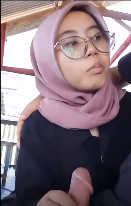 ngocokin ayang di tempat umum