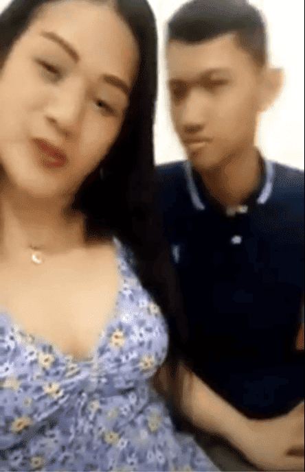Bokep Indo Tante Booking brondong