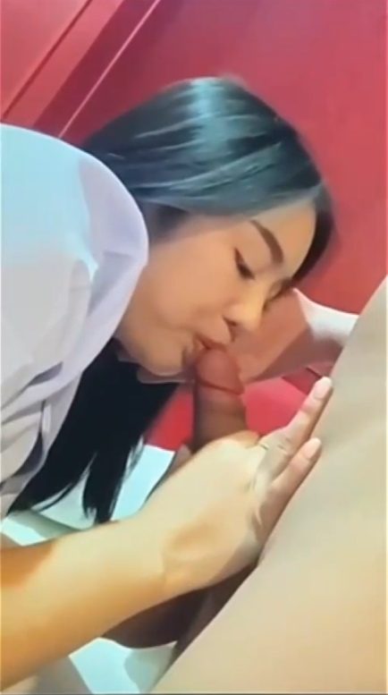 Kenikmatan Punya Temen Cantik